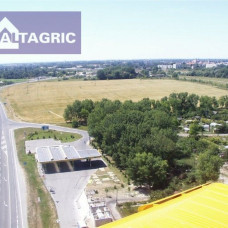 Posledné pozemky na priemyselnú zástavbu na predaj, výmera - 30 000 m2 (aj po častiach),  Novozámocká cesta, Komárno