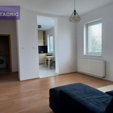 CZ10 - NA PRENÁJOM útulný 2 izbový byt na Ul. Palatínovej v Komárne