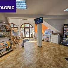 OBCHODNÝ PRIESTOR 60 m² NA FREKVENTOVANOM MIESTE – PETŐFIHO × MALÁ JARKOVÁ, KOMÁRNO