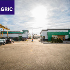 Priemyselný pozemok s prístupom k cestnej, železničnej a vodnej komunikácii