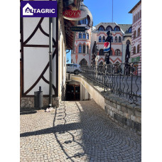 Na prenájom polyfunkčný objekt v centre Komárna